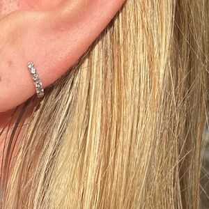 Maria Tash 18k Invisible Set Eternity Hoop